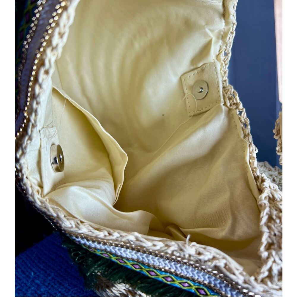 Woven Straw / Grass Tote, Rounded Boho Purse/ Bag, Beaded Thailand Shoulder Purs - Picture 6 of 7